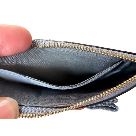 Ferragamo Powder Blue Bow Zippered Pouch Card Holder - Picture 4 of 7